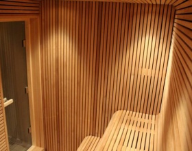 Sauna wykonana z Thermory thermo osiki Medium