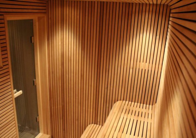 Sauna wykonana z Thermory thermo osiki Medium